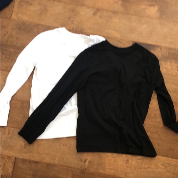 Cat & Jack Other - Boys or girls. 8/10 size. Black and white long tee